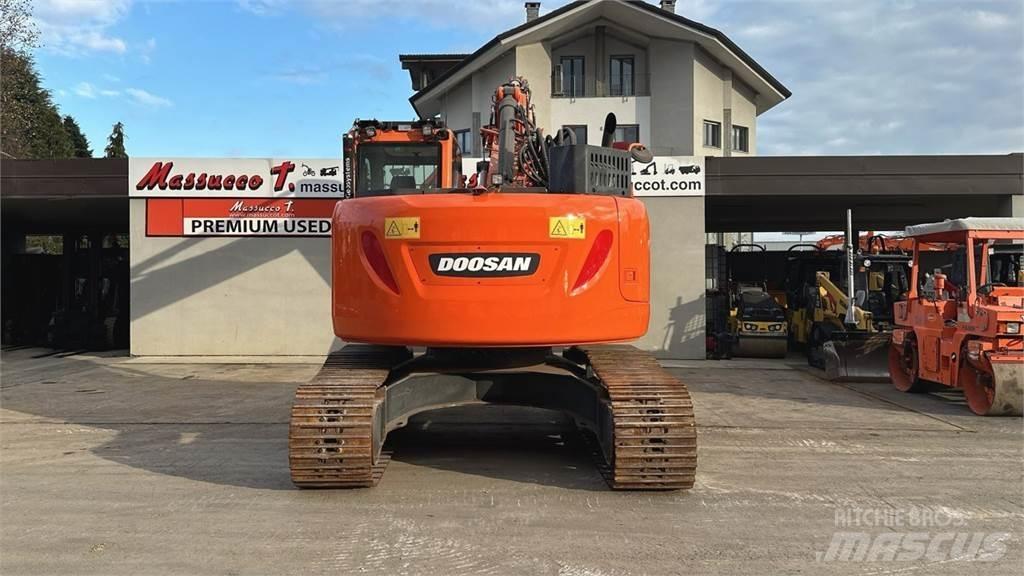 Doosan DX235LCR-5 Bageri guseničari