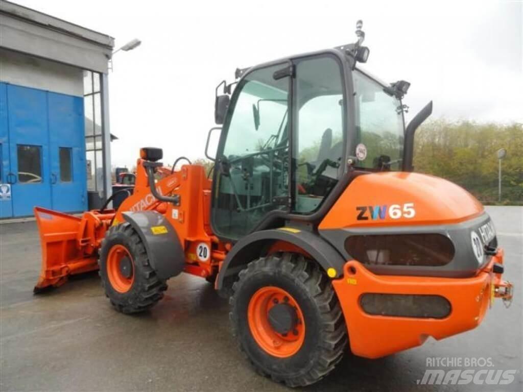 Hitachi ZW 65 Snežne daske i plugovi