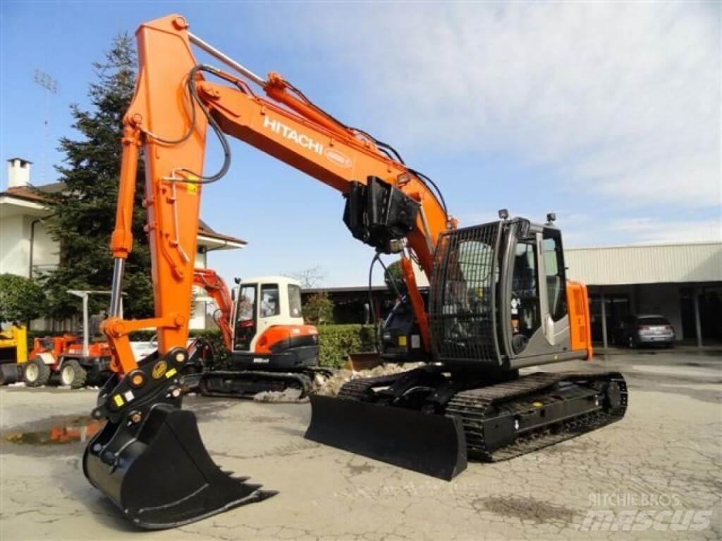 Hitachi ZX135 US-6 Bageri