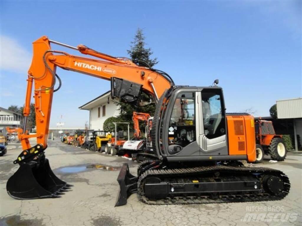 Hitachi ZX135 US-6 Bageri