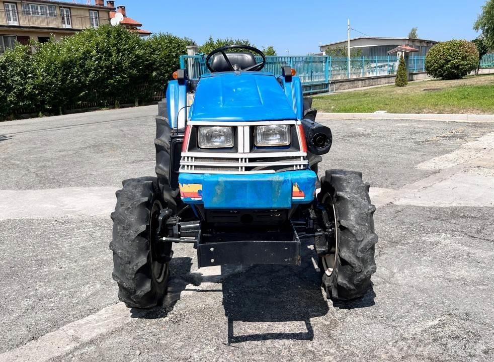 Iseki 240 4x4 Snežne daske i plugovi