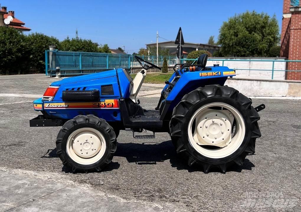 Iseki 240 4x4 Snežne daske i plugovi