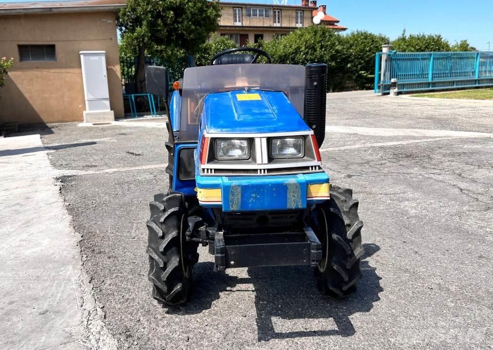 Iseki TU170F 4x4 Snežne daske i plugovi