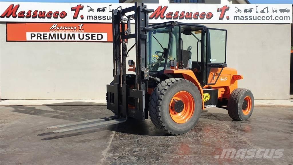 JCB 940 4x2 Vanterenski viljuškar