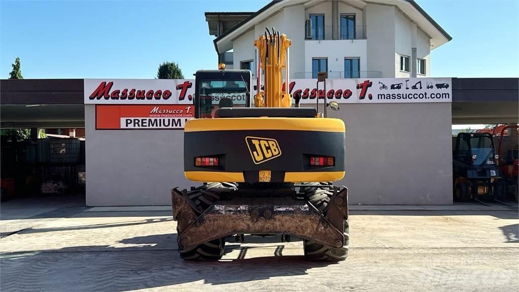 JCB JS130W 4x4 Bageri točkaši