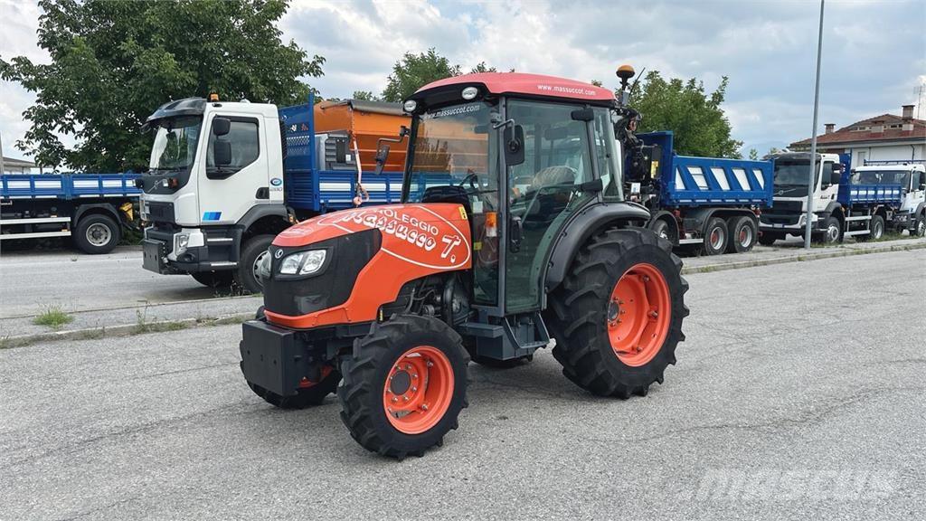 Kubota M8540N 4X4 Snežne daske i plugovi