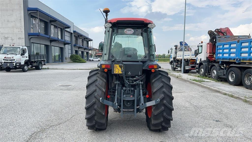 Kubota M8540N 4X4 Snežne daske i plugovi