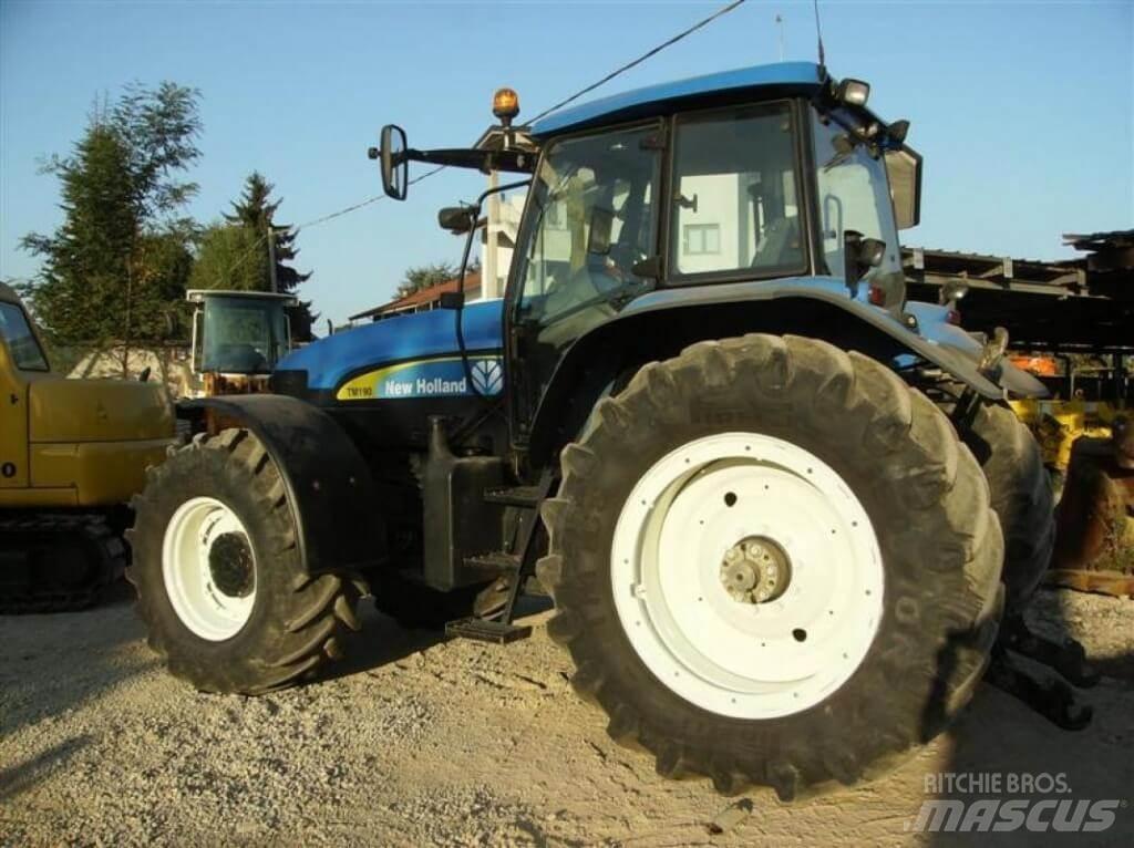 New Holland TM190 Snežne daske i plugovi