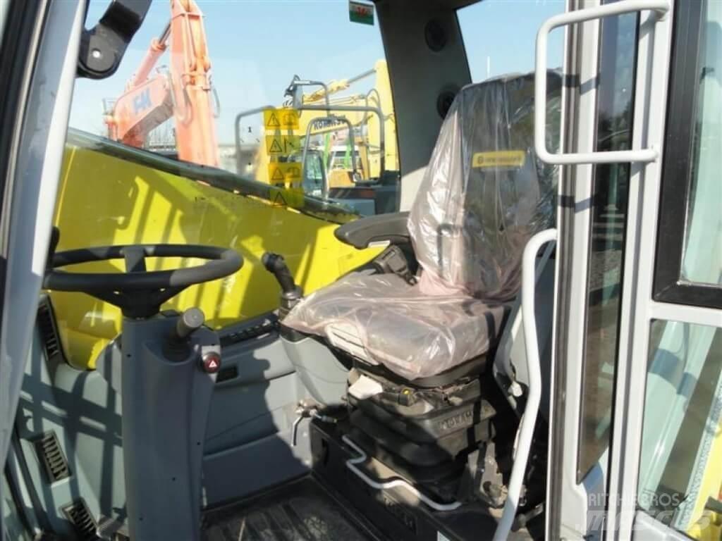 New Holland WE210 Bageri točkaši