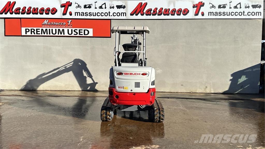 Takeuchi TB225 Mini bageri < 7t