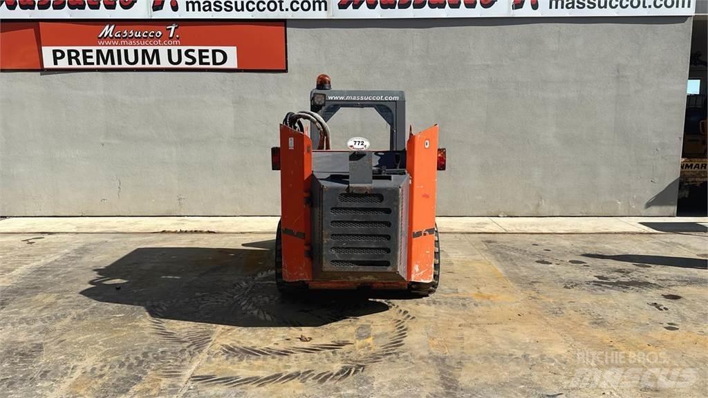 Thomas K680 Skid steer mini utovarivači