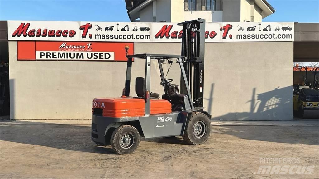 Toyota 02-5FD40 Dizelski viljuškari