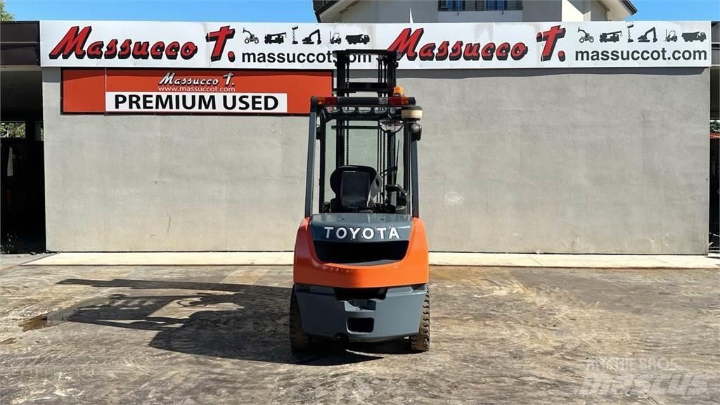 Toyota 02-8FDF30 Dizelski viljuškari