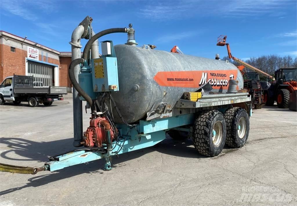 Vaia MB 141 Kamioni cisterne