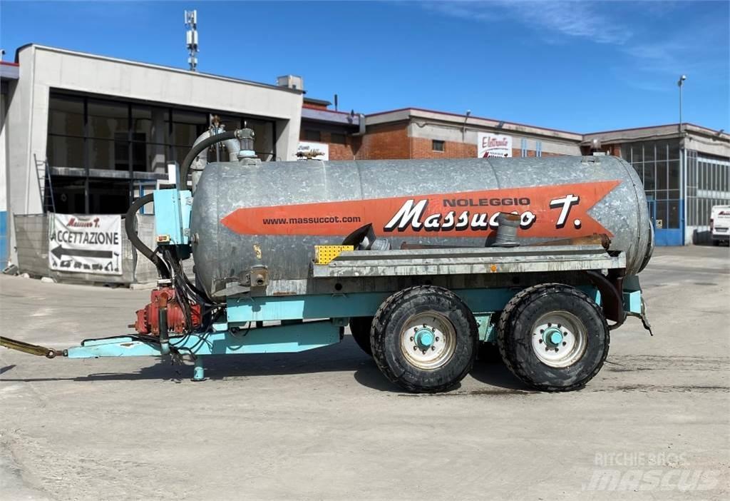 Vaia MB 141 Kamioni cisterne