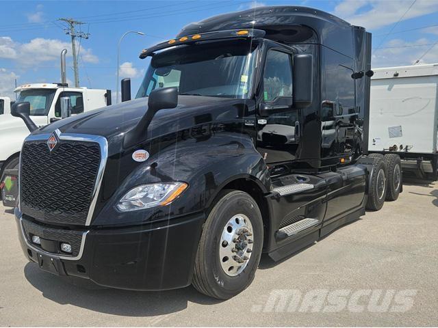 International LT Tegljači