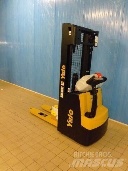 Yale MS12 Ručni električni viljuškar
