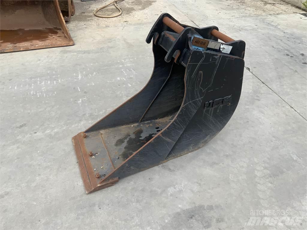 JCB 2ft bucket Ostale poljoprivredne mašine