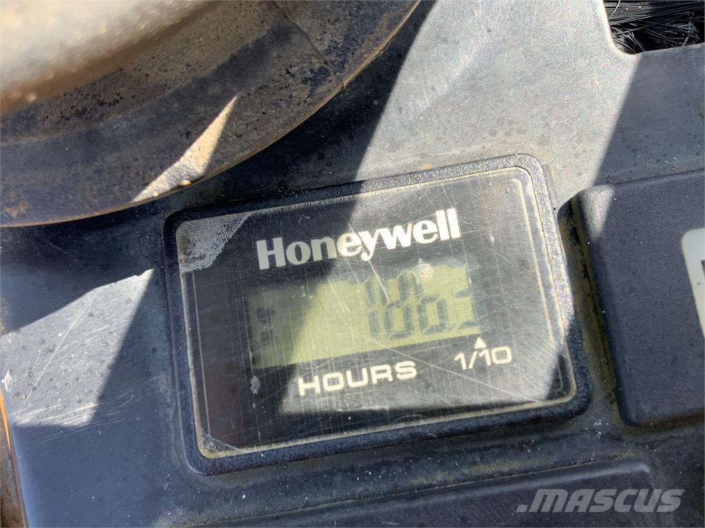JCB 8008 Micro Digger Ostale poljoprivredne mašine