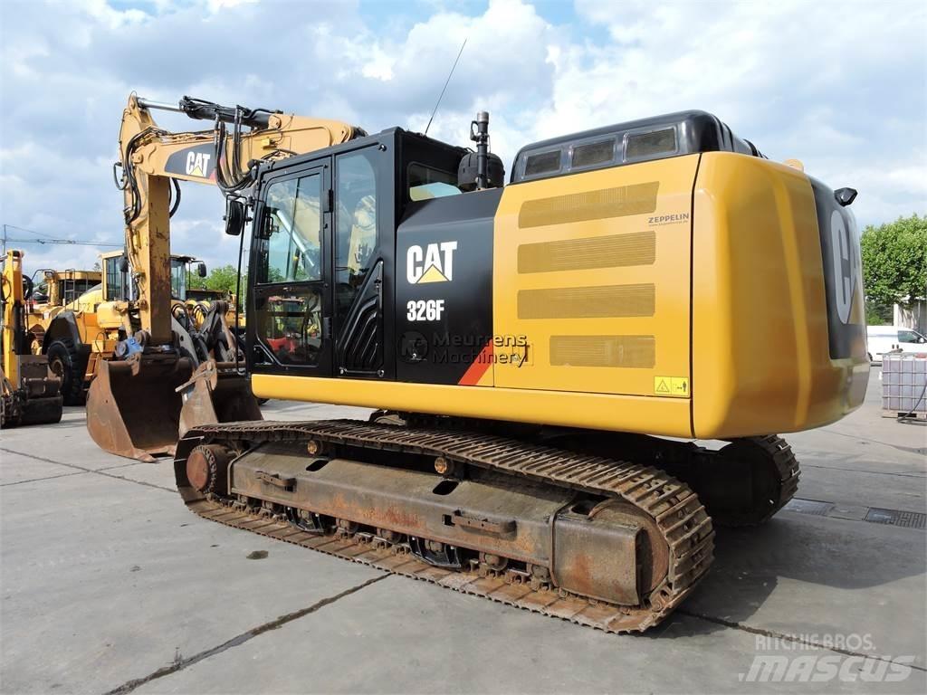CAT 326F Bageri guseničari