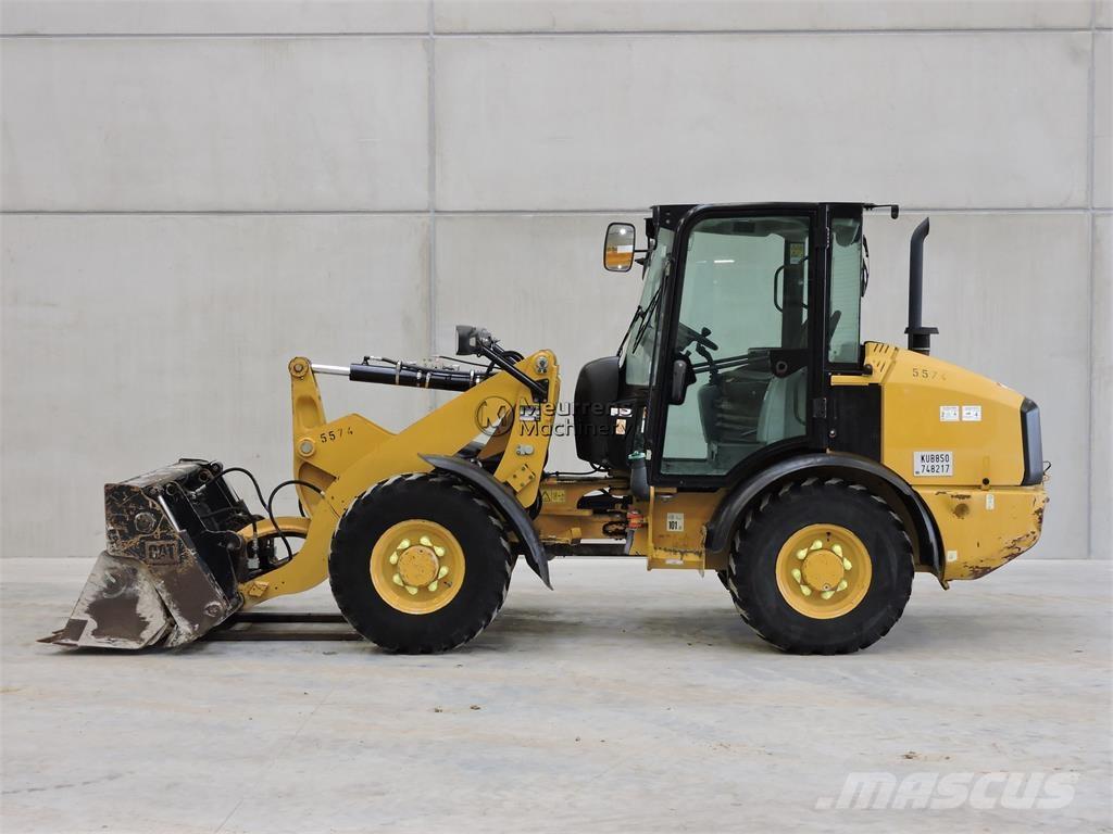 CAT 906M + FORK Utovarivači na točkove