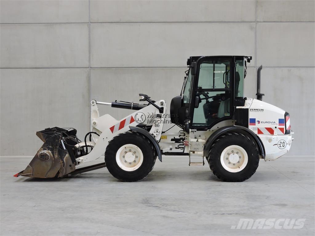 CAT 908M + FORK Utovarivači na točkove