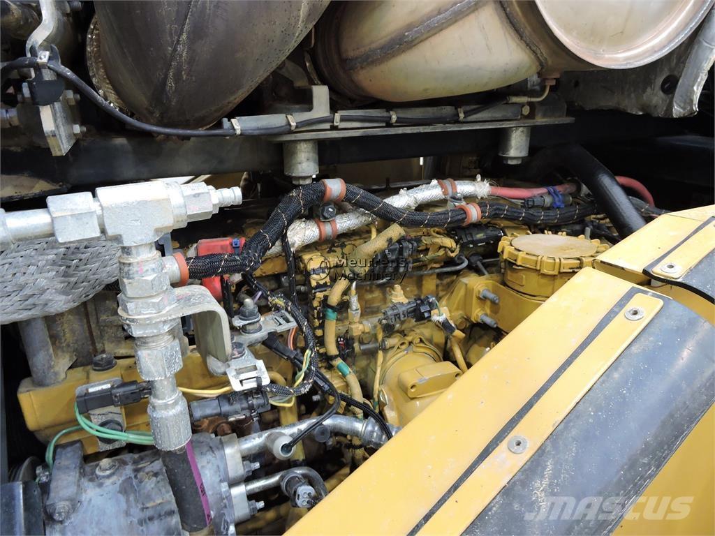 CAT 972M Utovarivači na točkove