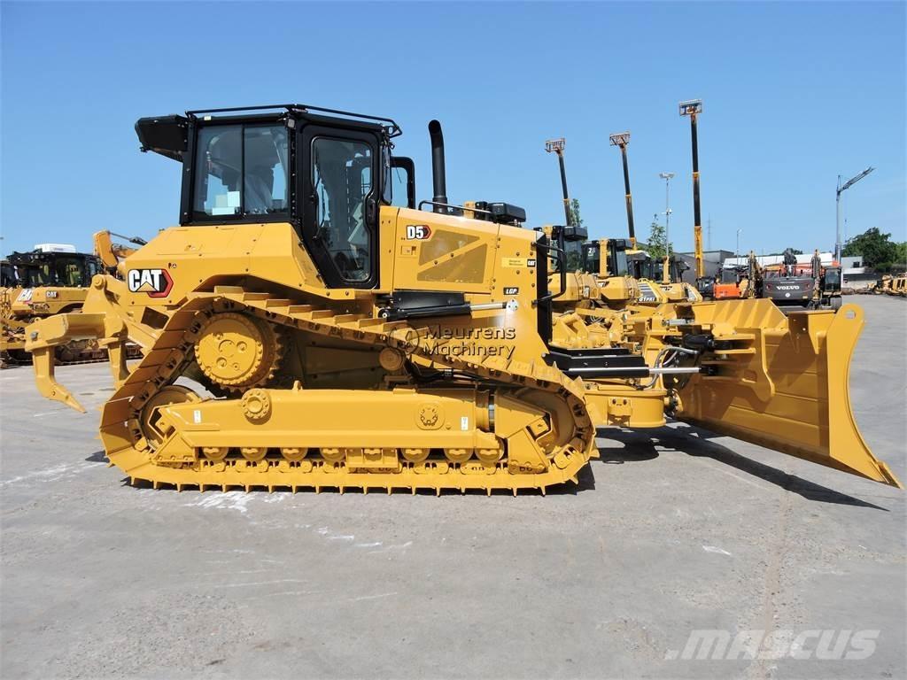 CAT D5 New Buldožeri