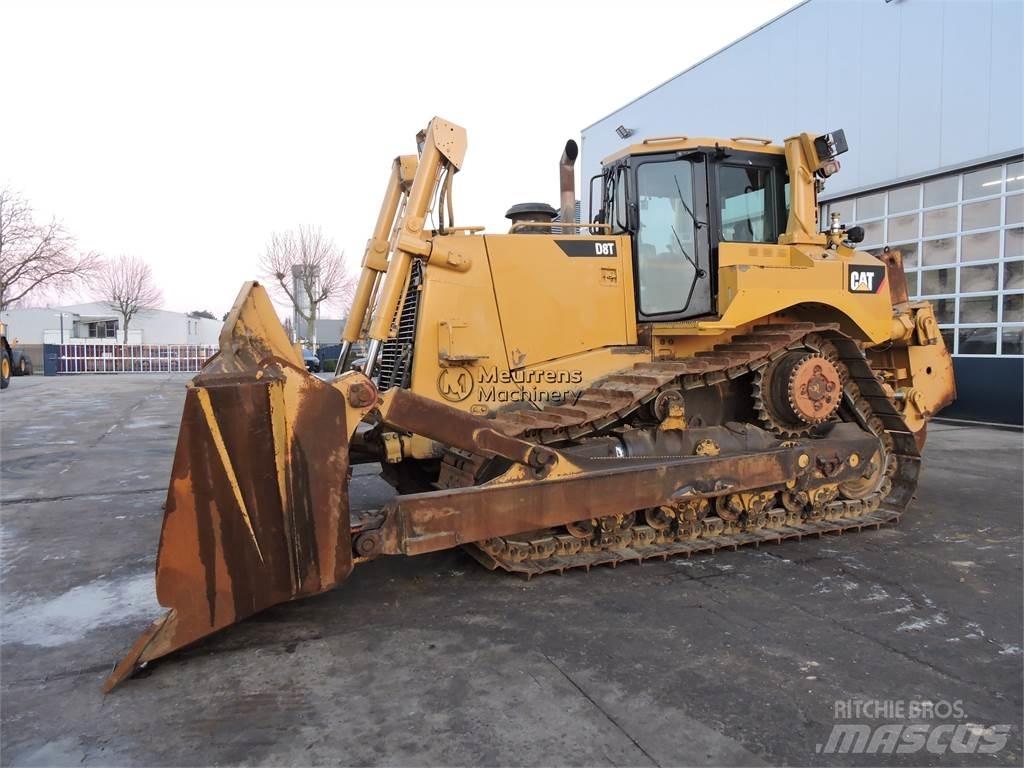 CAT D8T Buldožeri