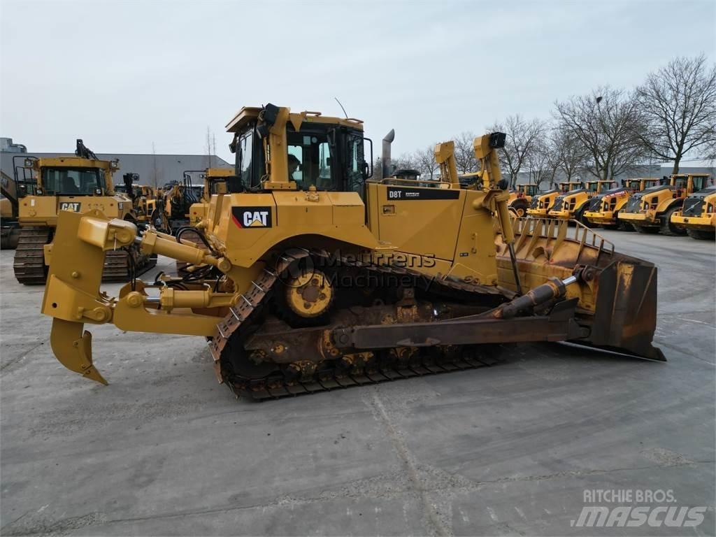 CAT D8T GERMAN Buldožeri