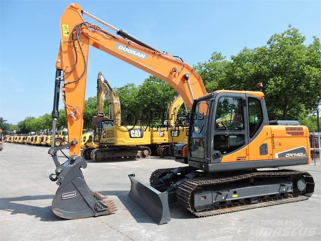 Doosan DX140LC Bageri guseničari