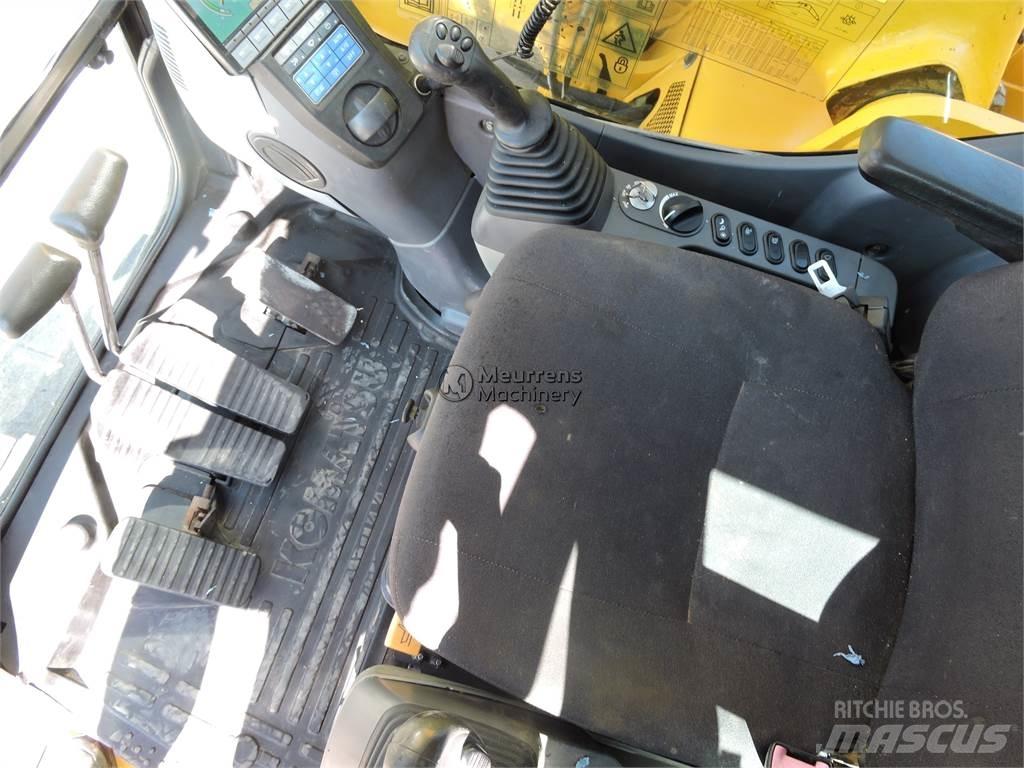 Komatsu PC228 Bageri guseničari