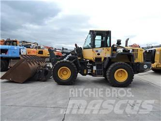 Komatsu WA320 Utovarivači na točkove