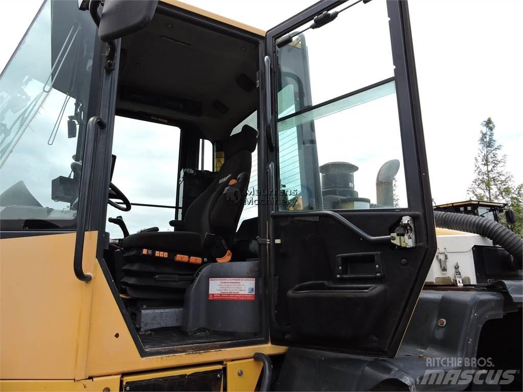 Komatsu WA320 Utovarivači na točkove