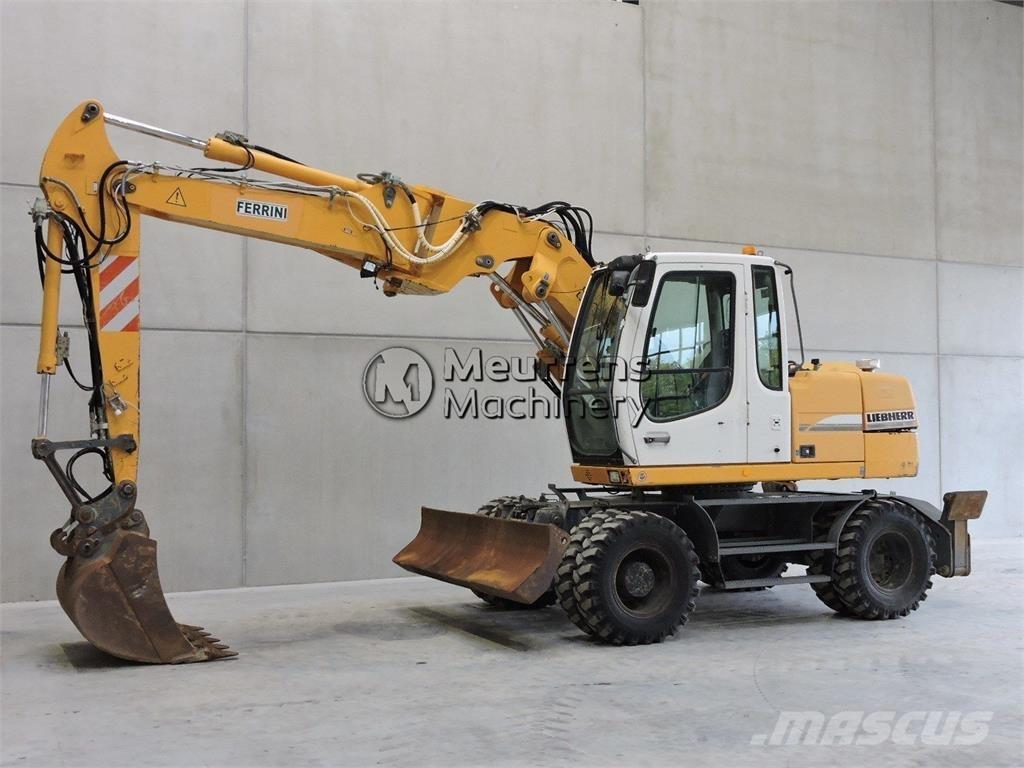 Liebherr A312 Bageri točkaši