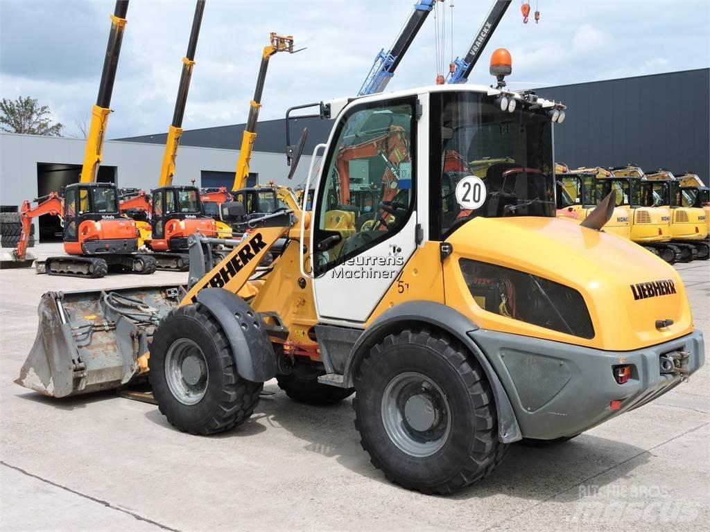 Liebherr L508 + FORK Utovarivači na točkove