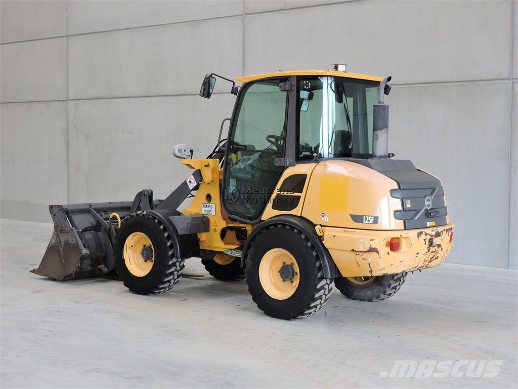 Volvo L25F + FORK Utovarivači na točkove