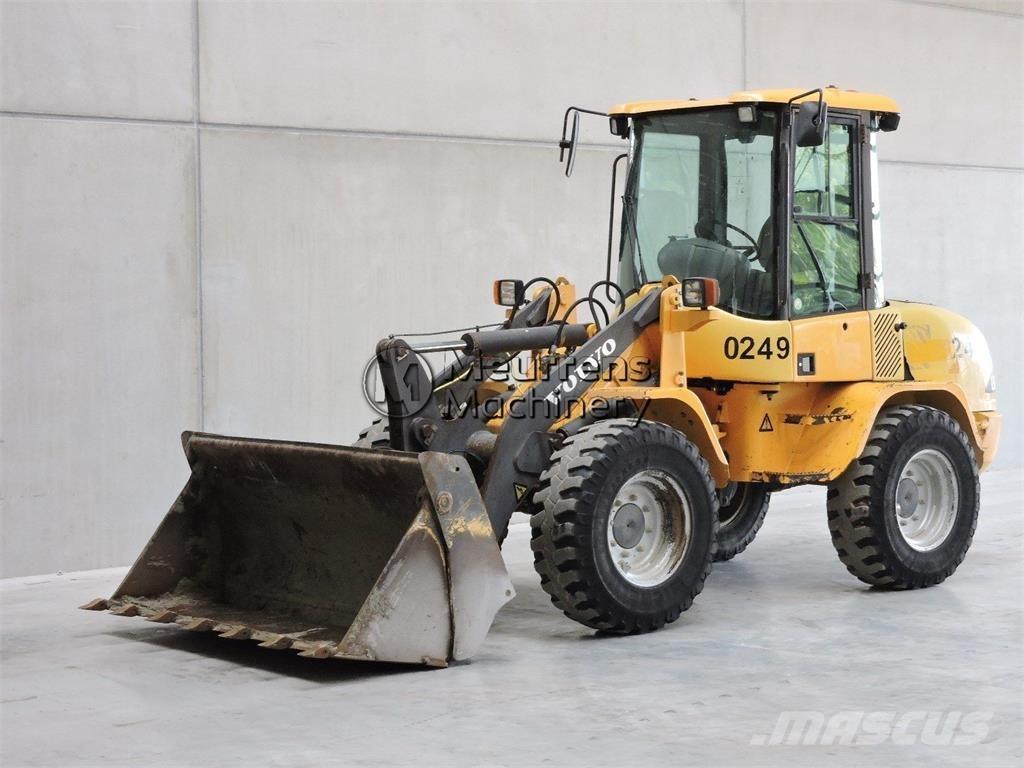 Volvo L30B Utovarivači na točkove