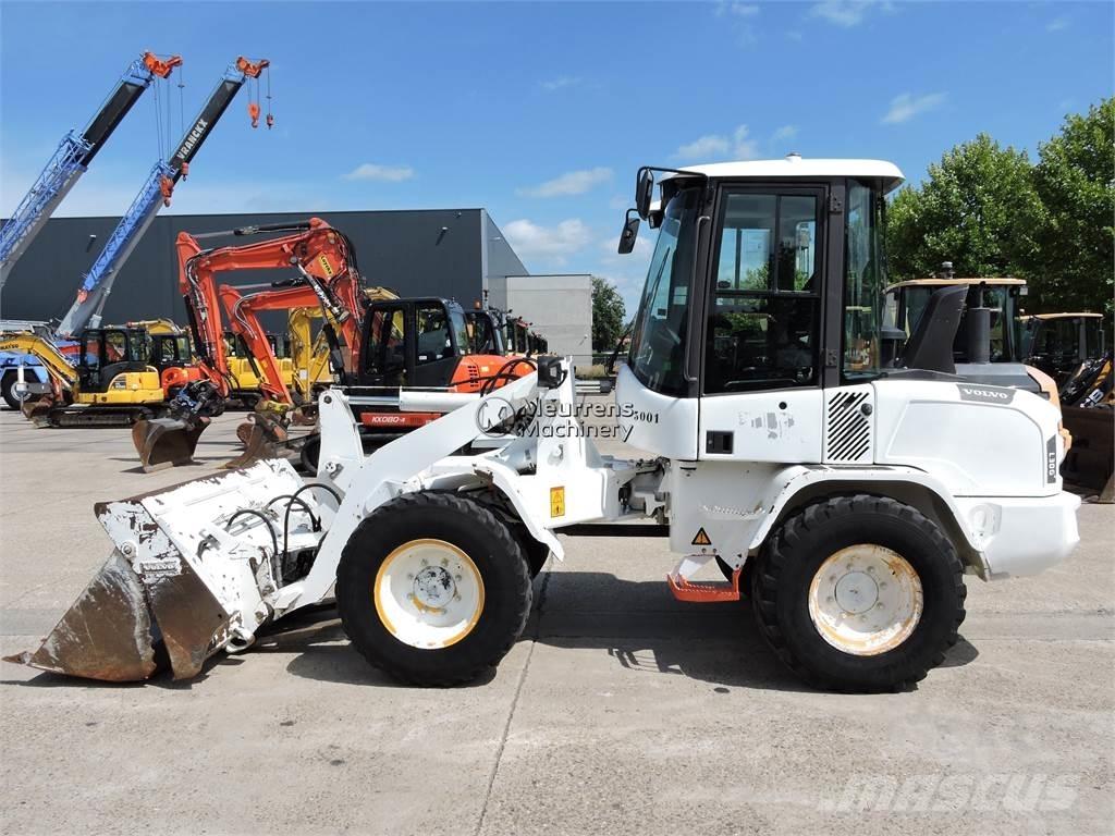 Volvo L30G + FORK Utovarivači na točkove