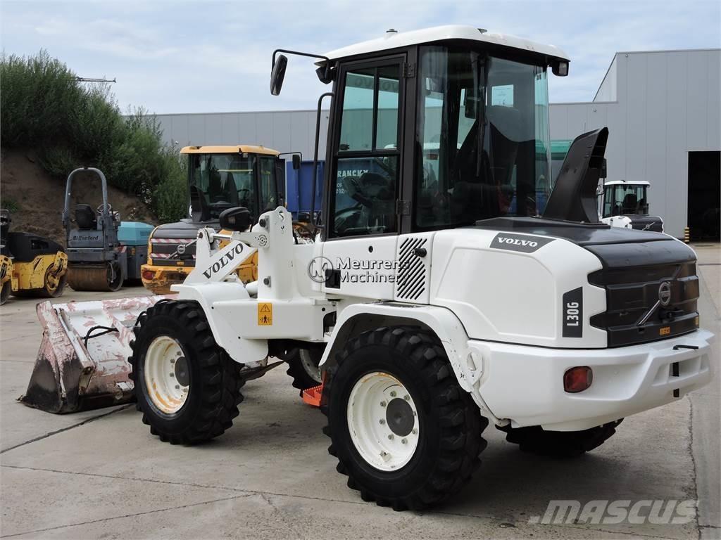 Volvo L30G + FORK Utovarivači na točkove