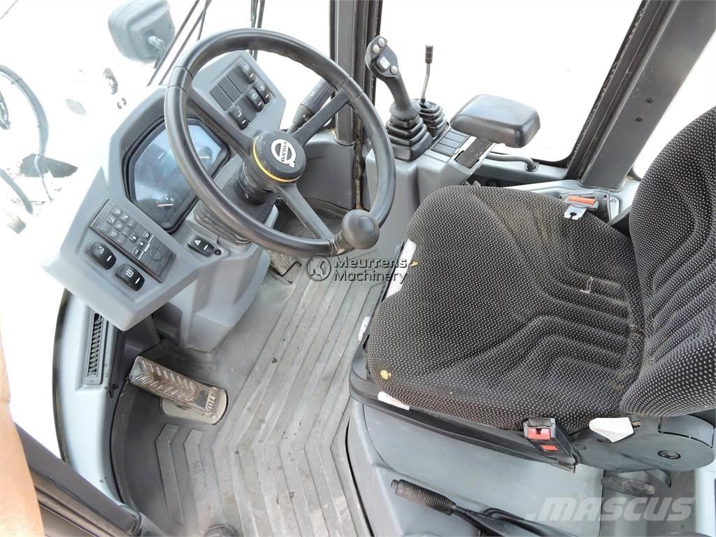 Volvo L30G + FORK Utovarivači na točkove