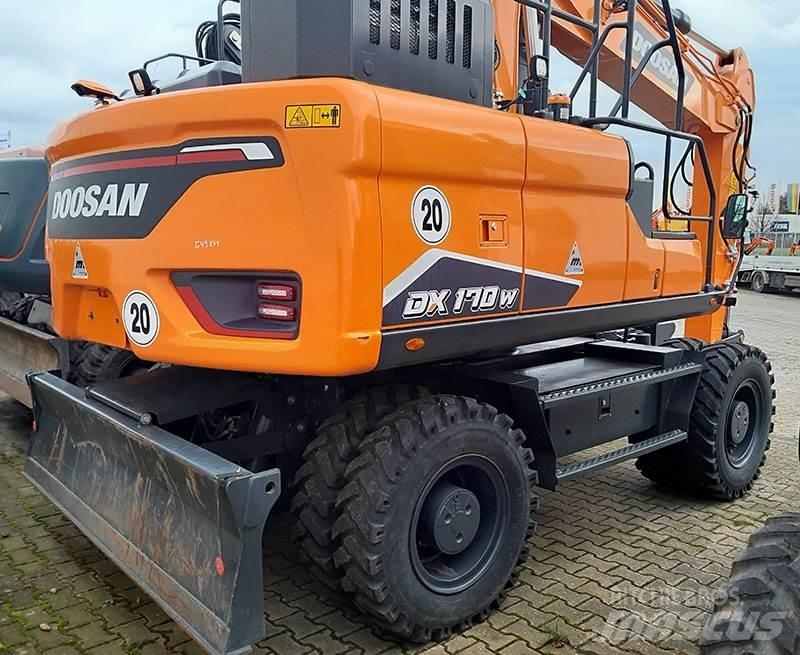 Doosan DX 170 W-7 Bageri točkaši