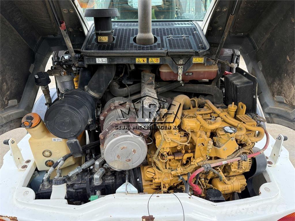 CAT 908M Utovarivači na točkove