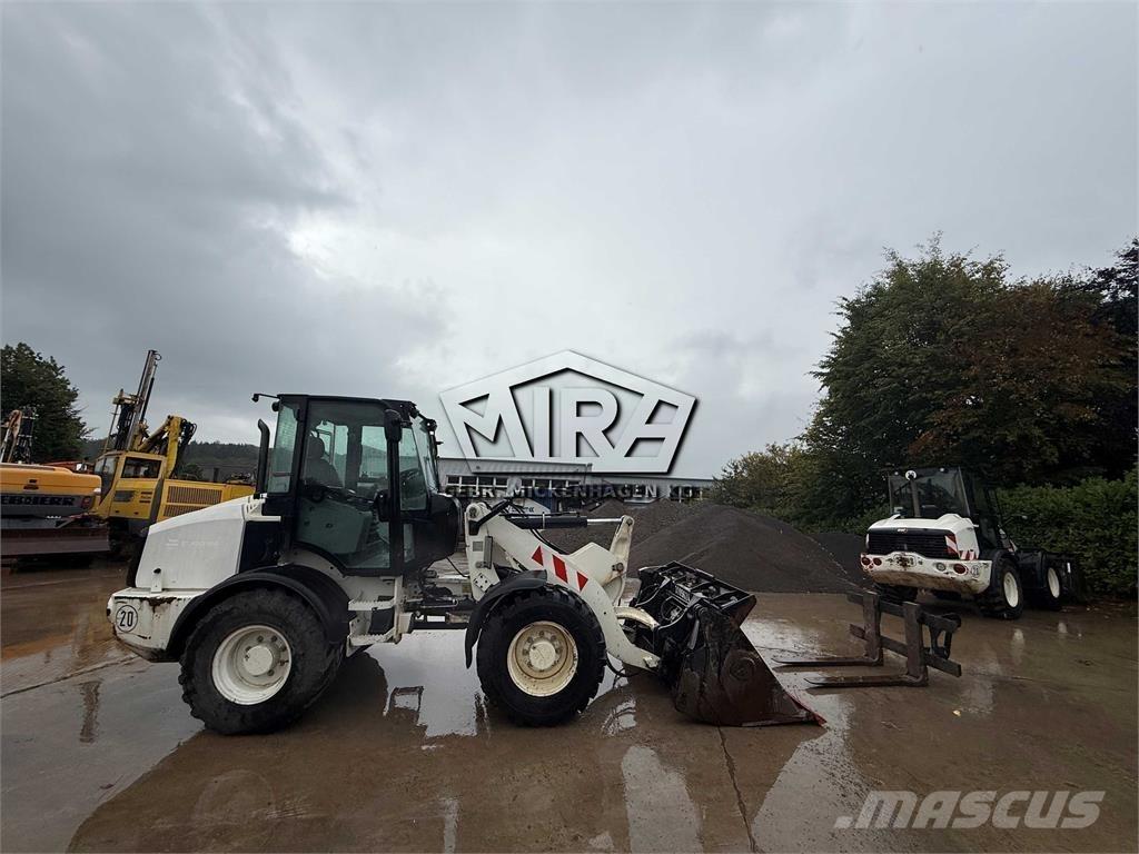 CAT 908M Utovarivači na točkove