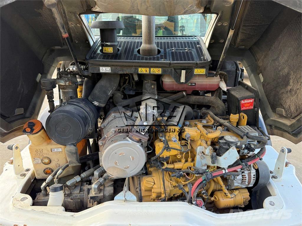 CAT 908M Utovarivači na točkove