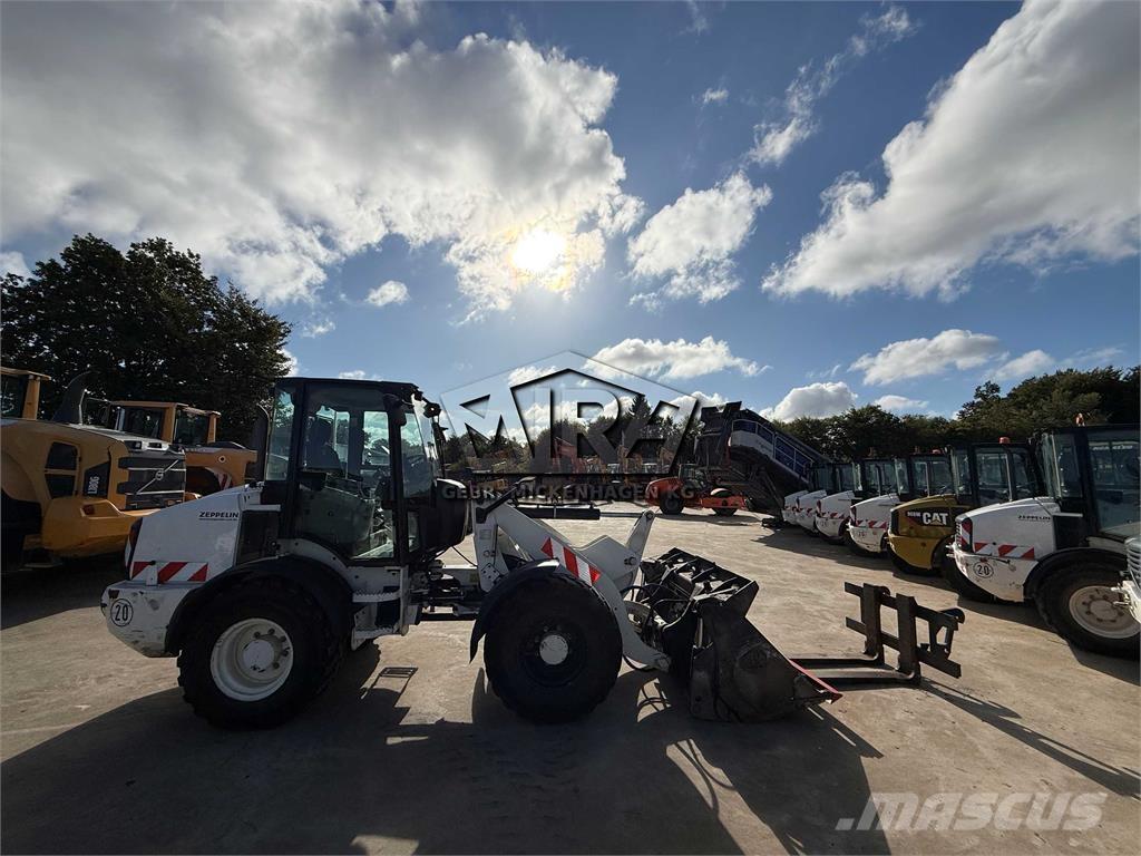 CAT 908M Utovarivači na točkove