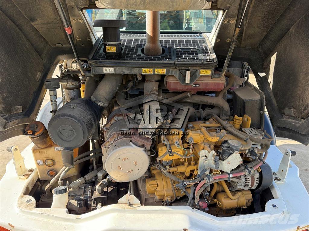 CAT 908M Utovarivači na točkove