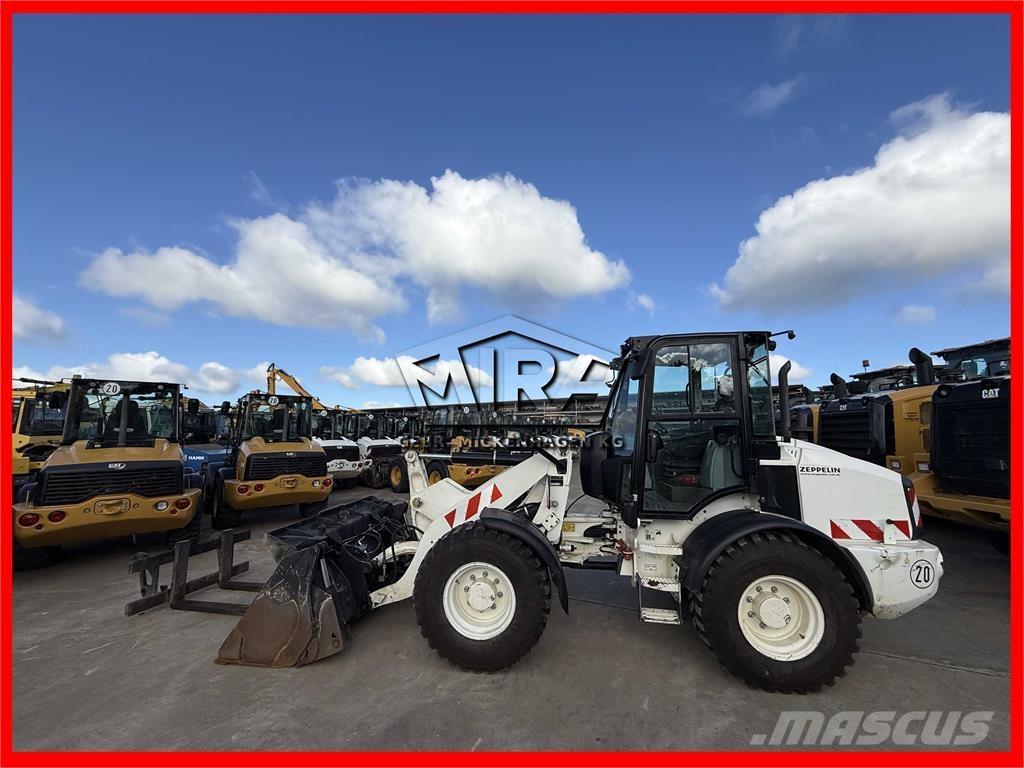 CAT 908M Utovarivači na točkove