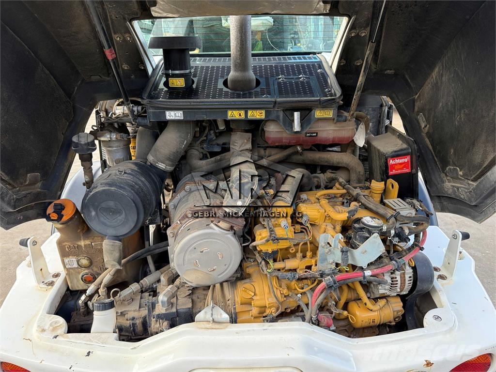 CAT 908M Utovarivači na točkove