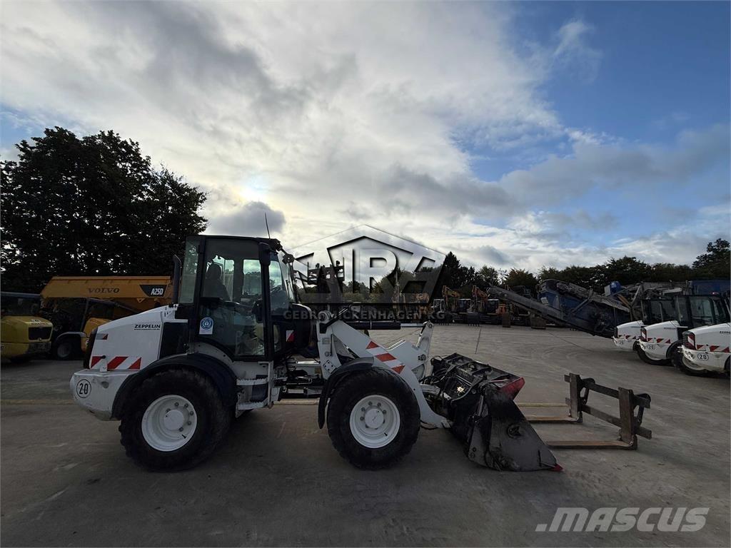 CAT 908M Utovarivači na točkove